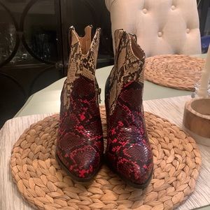 NWOT Snake skin multi colored western style bootie